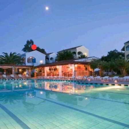 Govino Bay Luxury Beach Loft Apartment Danilia Buitenkant foto