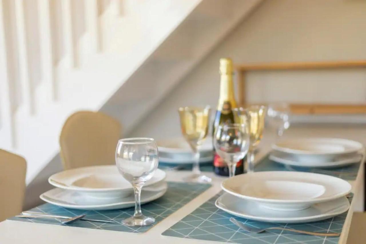 Govino Bay Luxury Beach Loft Apartment Danilia Buitenkant foto