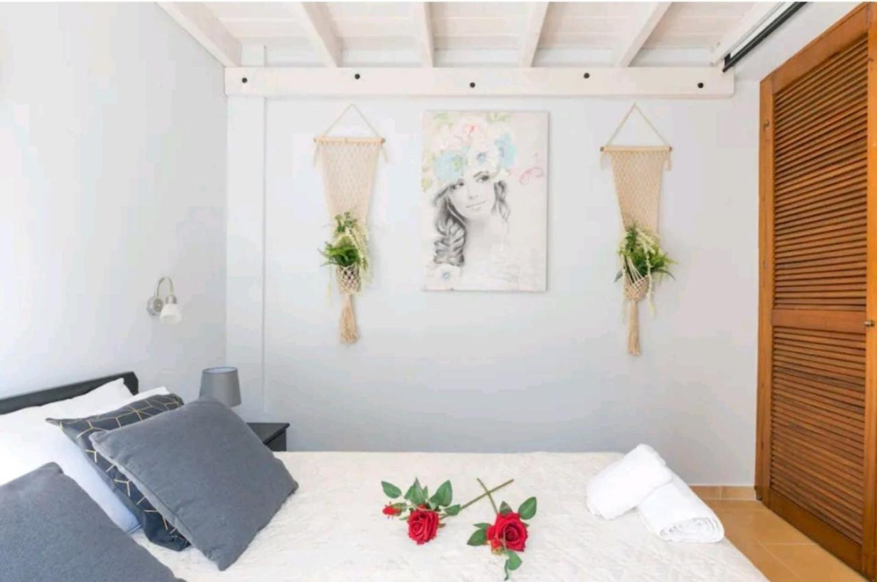 Govino Bay Luxury Beach Loft Apartment Danilia Buitenkant foto