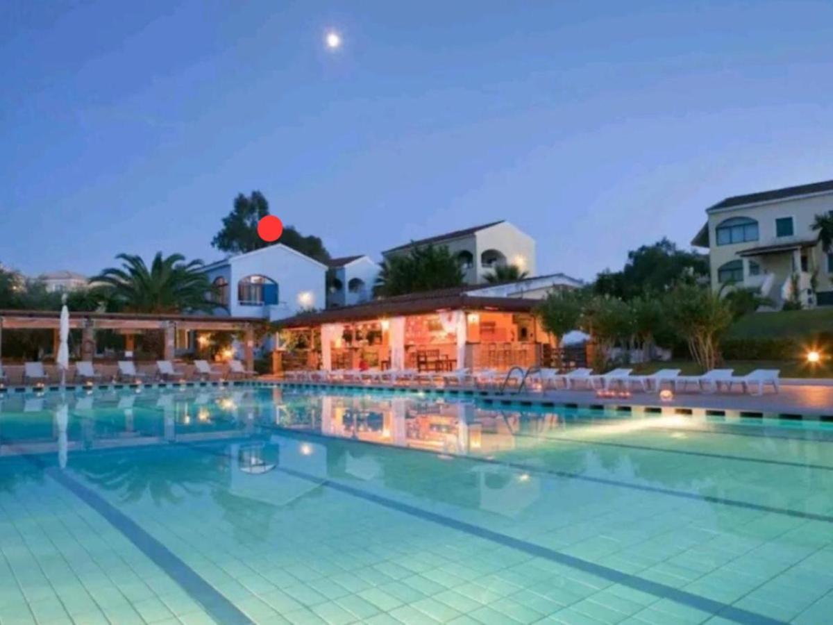 Govino Bay Luxury Beach Loft Apartment Danilia Buitenkant foto